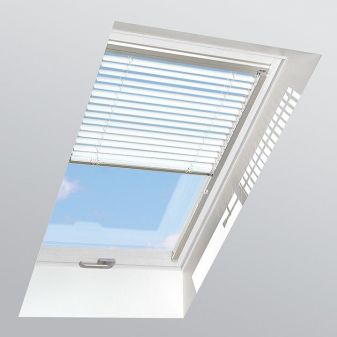 Fakro jaloezie luxaflex Velux