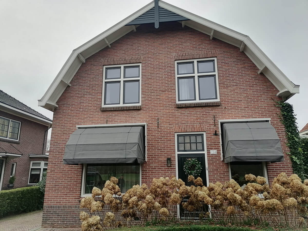 2 markiezen met Somfy Solar